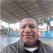 Professor de boxe e futebol